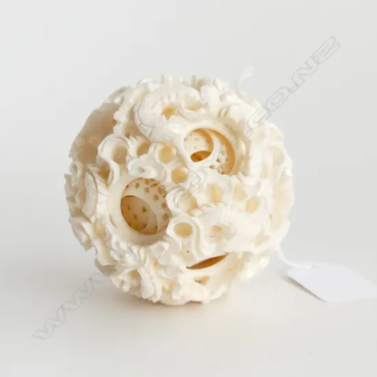IVORY PUZZLE BALL