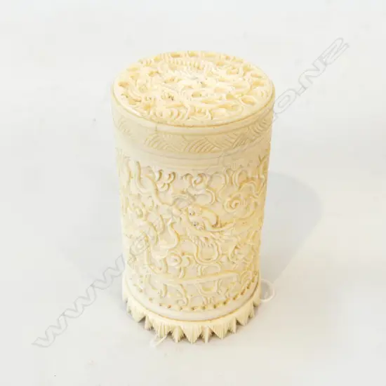 CARVED CHINESE IVORY DRAGON BOX AND COVER, H 10.7CM, W 6CM