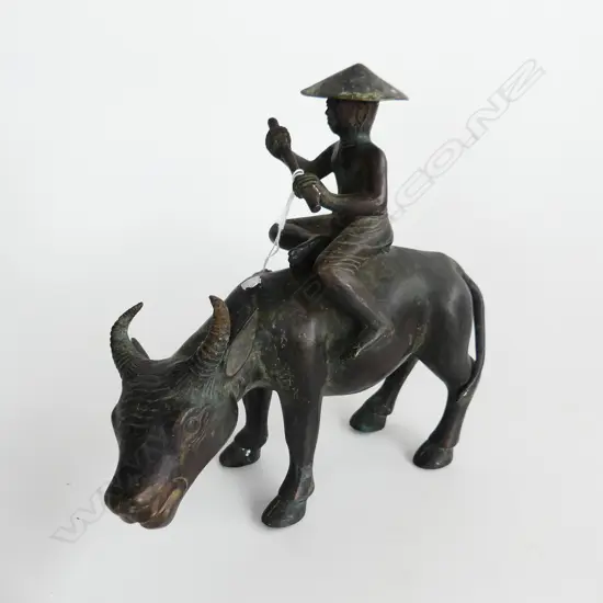 BRONZE MAN ON OX H.260mm