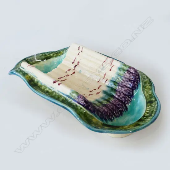 LG VINTAGE PORTUGUESE MAJOLICA ASPARAGUS SERVING DISH L. 365mm