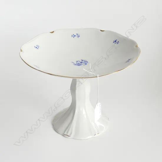MEISSEN BLUE & WHITE TALL COMPORT, CAKE PLATE DIA 240 H. 180mm