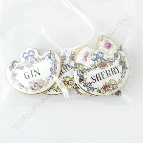 5 PORCELAIN DECANTER LABELS GIN, SHERRY & VODKA BY STAFFORDSHIRE, COALPORT ETC (CHAINS A/F)