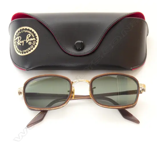RAY-BAN SUNGLASSES WITH CASE 