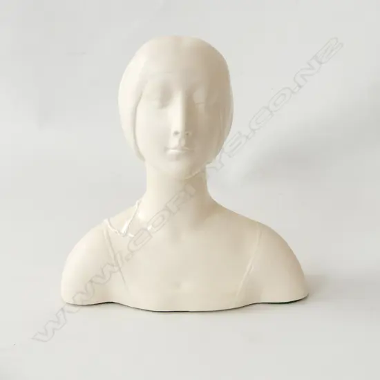 WHITE CERAMIC BUST H.220mm