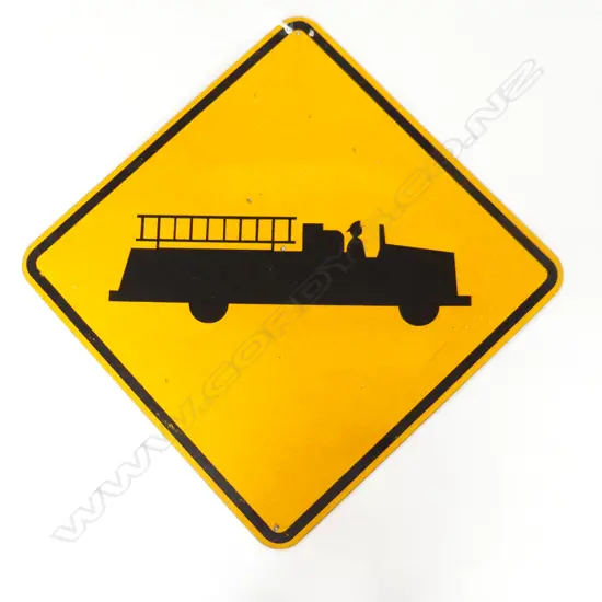 REFLECTIVE FIRE ENGINE SIGN H600MM