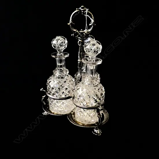 3 BOTTLE CRUET SET H.345mm