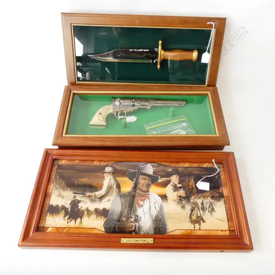 REPRODUCTION COLT 6 SHOOTER L330MM IN CASE