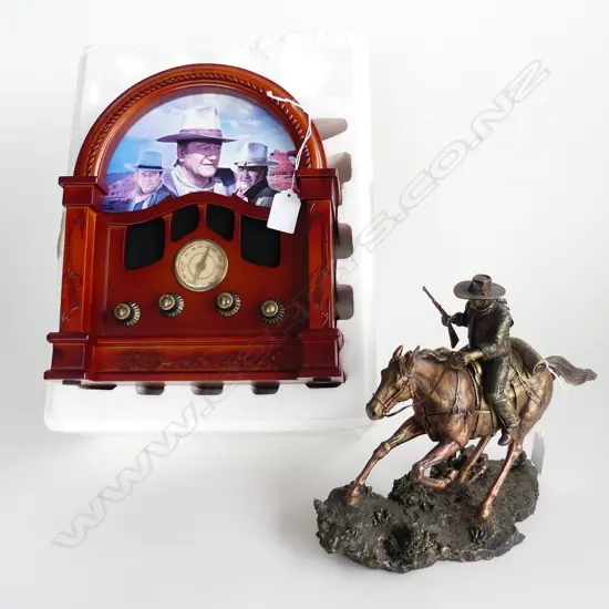 JOHN WAYNE COMMEMORATIVE RADIO H290MM & RESIN FIG JOHN WAYNE ON HORSE BACK H210MM