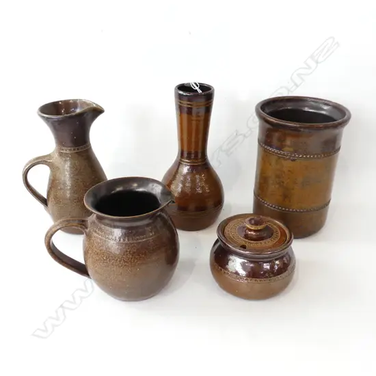 5 PCES BENDIGO POTTERY