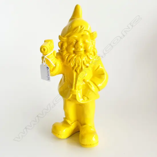 YELLOW RESIN GNOME w. GUN H.305mm