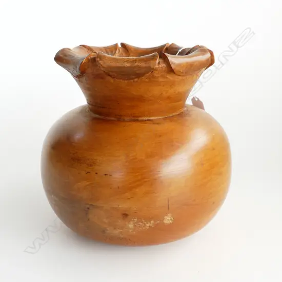 NATIVE NZ KAKIATEA LARGE VASE BY D DRUMMOND H.230mm