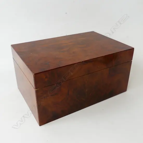 DARK WOODEN VENEER DOCUMENT / JEWELLERY BOX 300 X 200mm