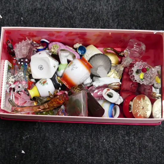 BOX LOT ASST. TRINKETS