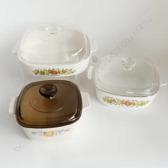 3 VINTAGE CORNING WARE LIDDED OVEN DISHES  S, M, L.