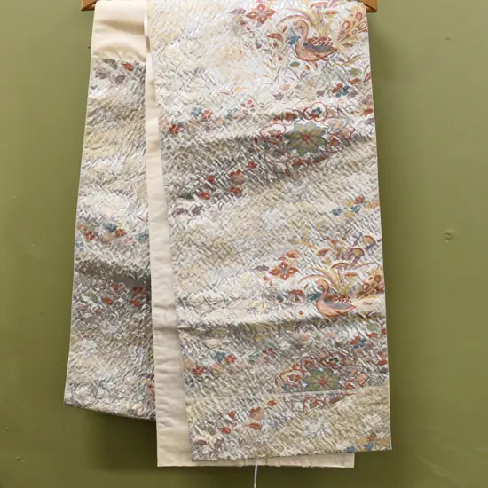 VINTAGE JAPANESE SILK OBI SILVER WITH AUTUMNAL FLORAL AND PEACOCK PATTERN L.4100mm