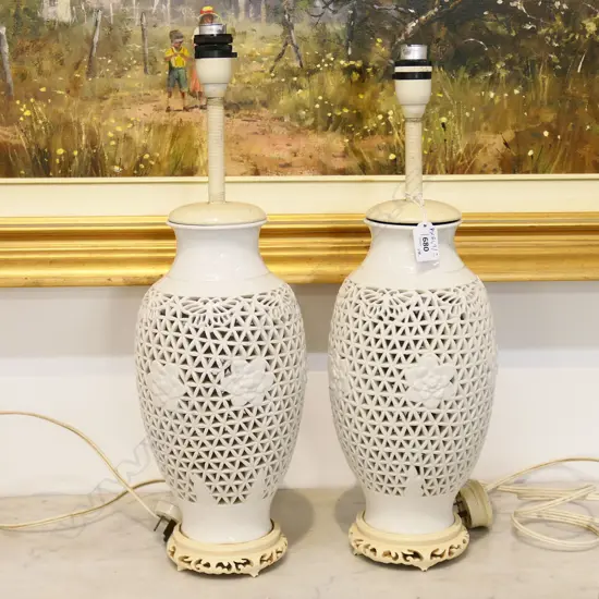 PR ORIENTAL WHITE CERAMIC LAMP BASES H.480mm