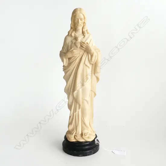 TALL WHITE RESIN SACRED HEART JESUS H. 390mm chip to nose