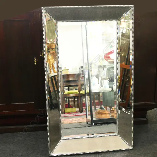 LG MODERN BEVELLED MIRROR - STUDDED SILVER FRAME 1000x600mm