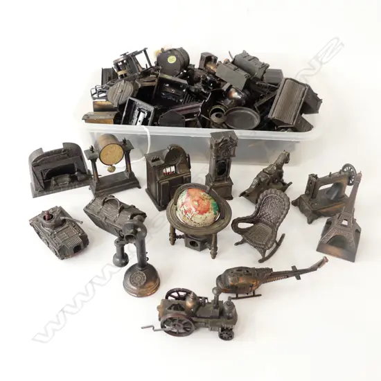 COLLECTION OF VINTAGE PENCIL SHARPENERS