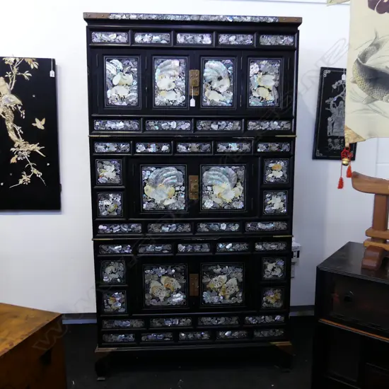 LG ORIENTAL MoP INLAID WARDROBE IN 3 PARTS 1045x530x1860mm