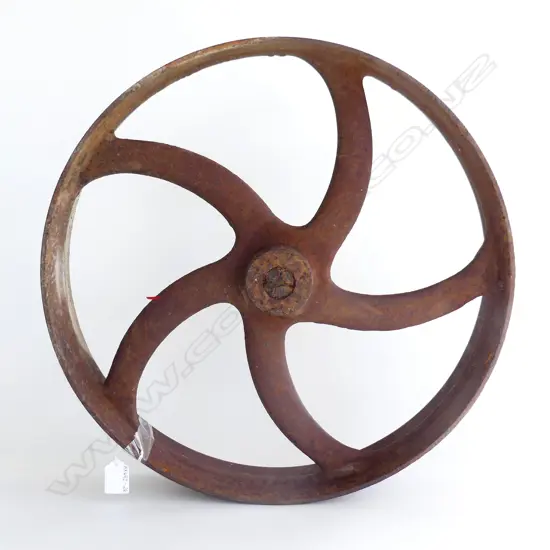 OLD LARGE PULLEY WHEEL GARDEN ART DIA. 460mm