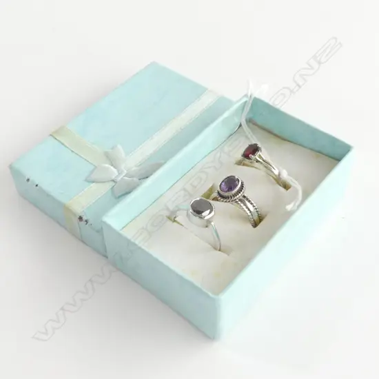 3 925 SILVER & COLOURED STONE RINGS 