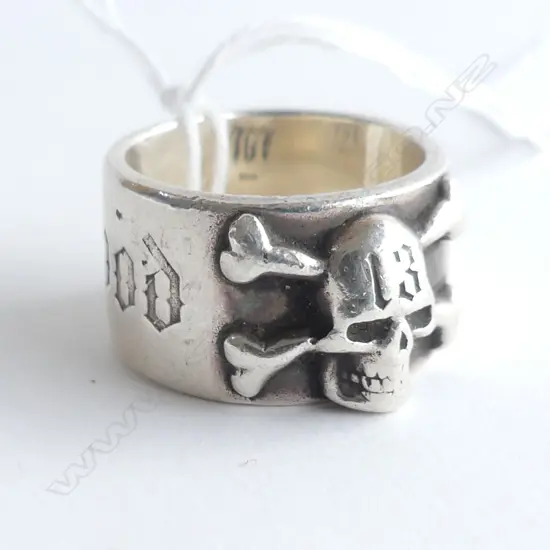 LGE SILVER SKULL & CROSSBONES '13'  'GOOD LUCK' RING