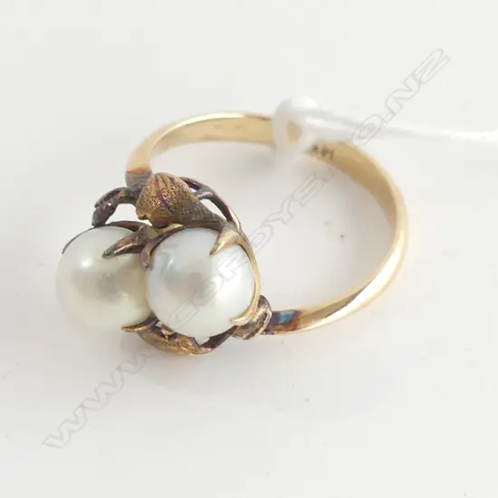 14K GOLD RING WITH 2 PEARLS 3.65GMS SIZE M