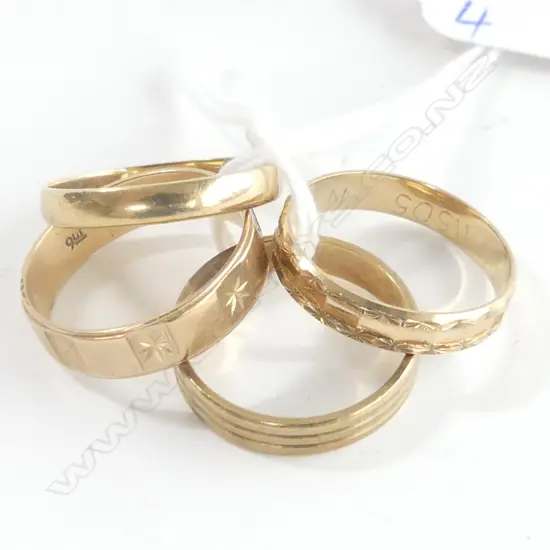 4 9CT GOLD WEDDING BANDS 11.2GMS VARIOUS SIZES