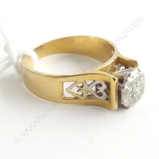 18CT GOLD & DIAMOND RING 3.84GMS SIZE J1/2