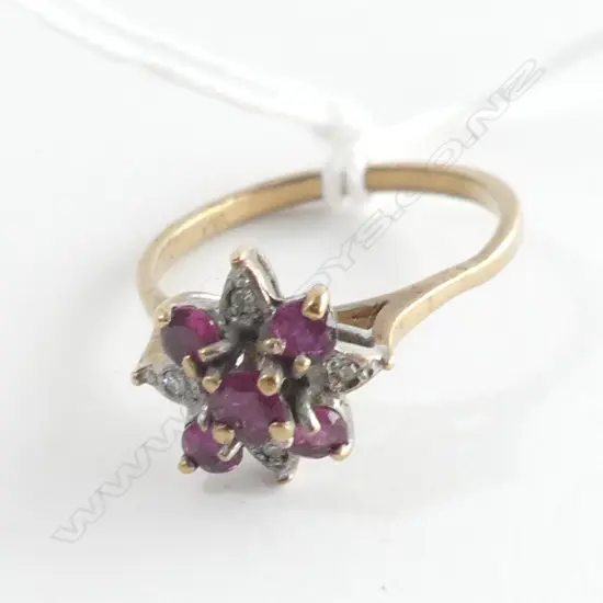 9CT GOLD DIAMOND & RUBY RING 2.41GMS SIZE O