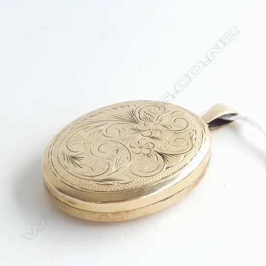 LG 9CT ON METAL CORE GOLD LOCKET PENDANT (65 X 40MM) ENGRAVING TO BACK 'TO SUE LOVE ALWAYS DIANA' 24GMS