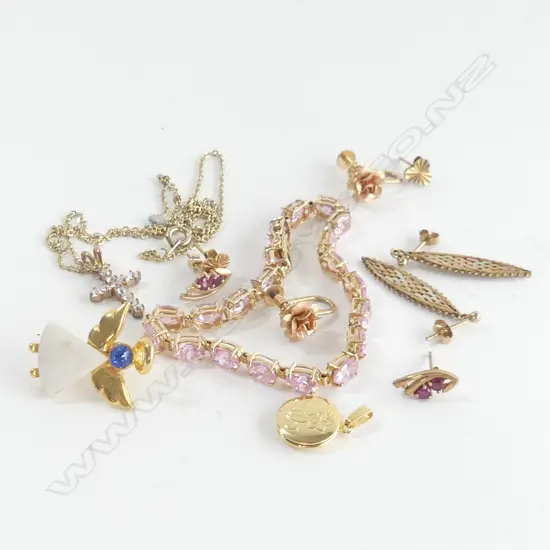 SM BAG GOLD PLATED JEWELLERY, BRACELET, EARRINGS,LOCKET, PENDANT & CHAIN ETC..