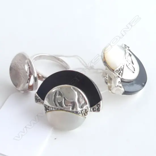 PR SILVER HALF MOON MOP & BLACK PANEL EARRINGS + RING 