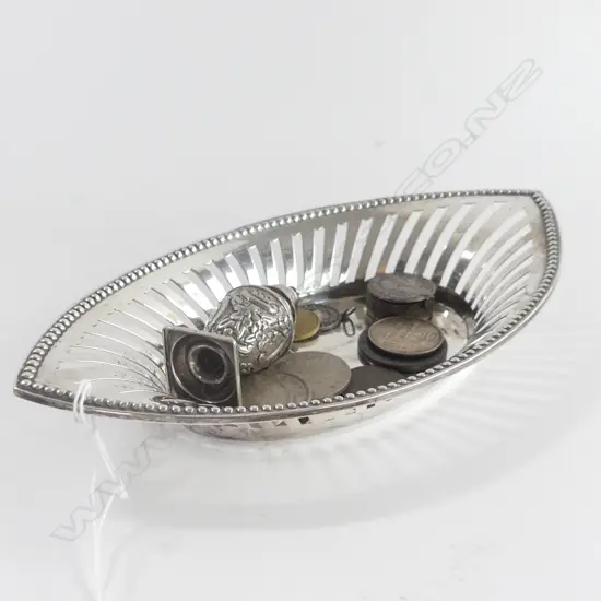 800 SILVER DISH 163 GRAMS + STG PEPPERETTE 23 GRAMS + ASST. COINS ETC