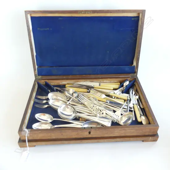 VINTAGE OAK CUTLERY CANTEEN WITH ASST MIXED CUTLERY