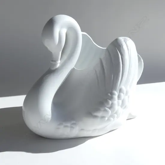 STUDIO CERAMICS LARGE WHITE SWAN (no marks) L.270mm
