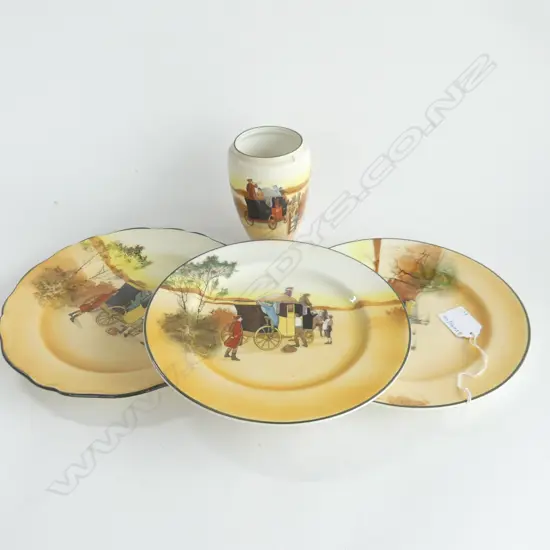 3 RD COACHING PLATES & VASE