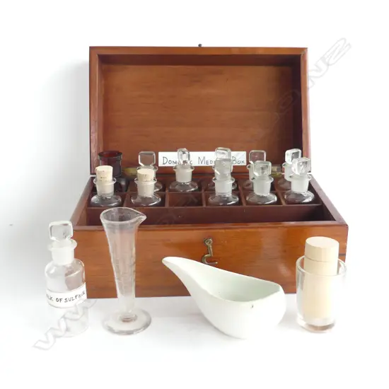 MAHOGANY DOMESTIC MEDICINE BOX & CONTENTS L 270 MM