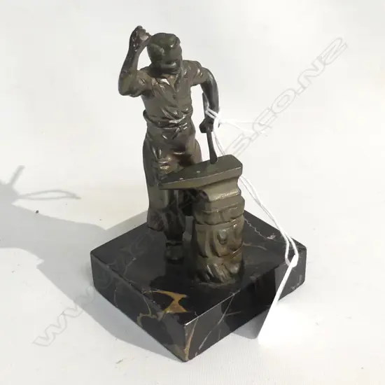 BRONZE BLACKSMITH WITH ANVIL ON MARBLE BASE H.130MM