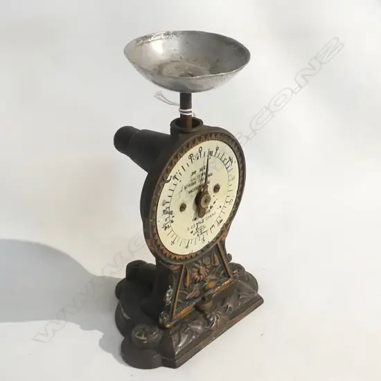SALTER NO 11E EGG SCALES, CAST IRON, BRITISH MADE, H 200MM