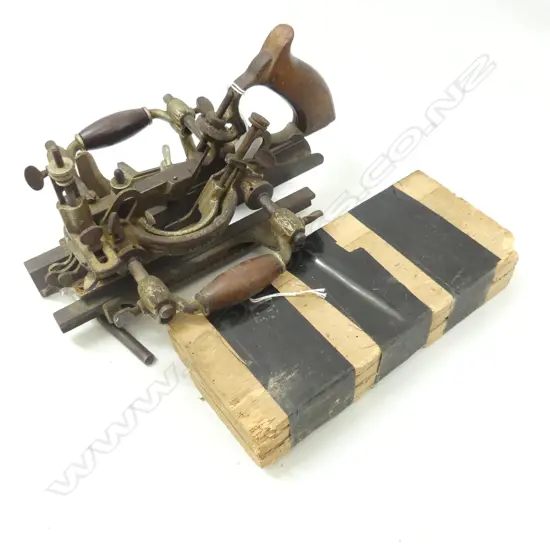 STANLEY 55 COMBINATION PLANE WITH ATTACHMENTS 