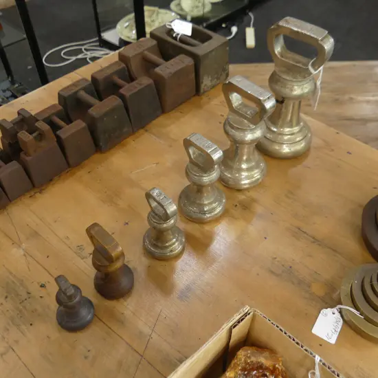 6 BELL WEIGHTS 4 W. CHROME FINISH & 2 OTHERS 