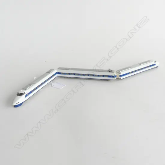 3  VINTAGE TOMIX ELECTRIC MODEL BULLET TRAINS L. 165MM