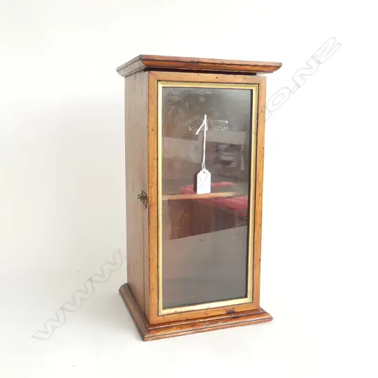 VINTAGE WOODEN DISPLAY CABINET 215x195x400mm