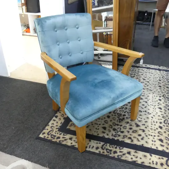TEAL UPHOLSTERED CHAIR