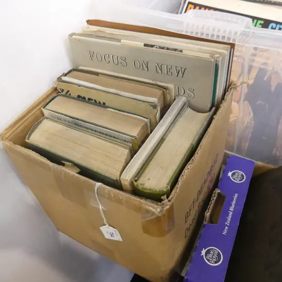 BOX OLD NZ FISH & BIRD BOOKS 