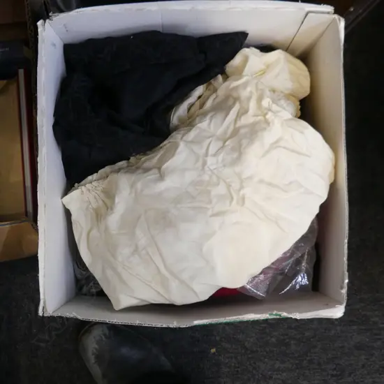 BOX ASST INCL VINTAGE CLOTHING, HATS ETC..