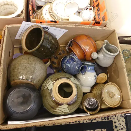 BOX LOT ASST. NZ STUDIO POTTERY 