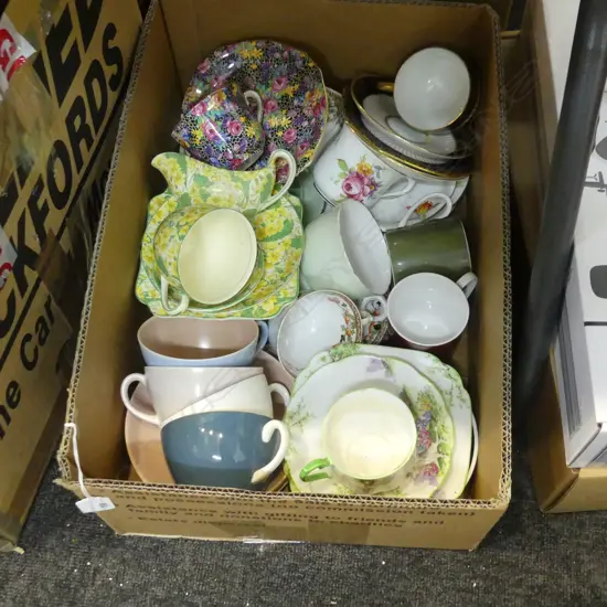 BOX OF  MIXED C/S ETC